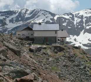 Rifugio Canziani dal sentiero Gioveretto