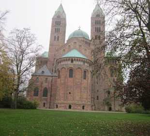 Aussenansicht DOM zu Speyer