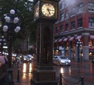 Dampfuhr im Gastown