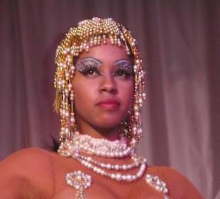 Tänzerin der Tropicana-Show