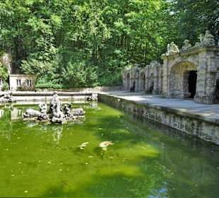 An der Unteren Grotte der Eremitage