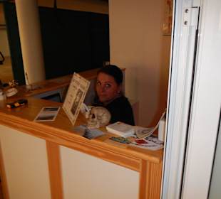 Die Herbergsmutter, Carina