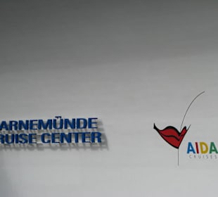 Logo am Warnemünder Cruise Center