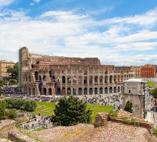 Вид на издалека