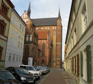 Altstadt Wismar, Fürstenhof mit Georgenkirche