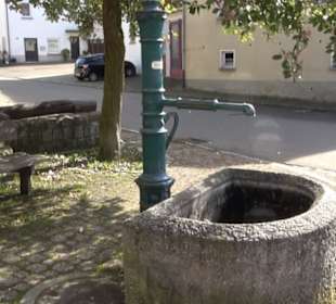 Dorfbrunnen Lonsingen