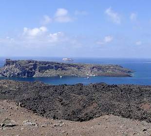 Nea Kameni. Widok na kalderę.