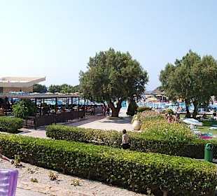 Gartenanlage Doreta Beach Resort & Spa