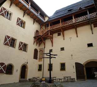 Der Innenraum von Burg Mauterndorf