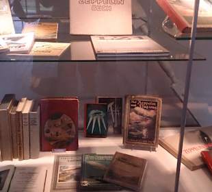 Alte Bücher Zeppelin