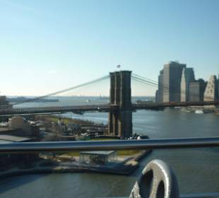 Brooklyn Bridge und Skyline