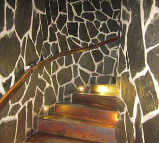 Verrauchtes Kellerlokal