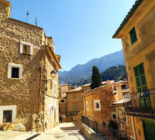 Hinuter zum Marktplatz