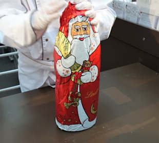 In der gläsernen Produktion des Schokoladenmuseums