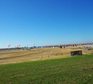 Lido dei Pini großer Strandbereich
