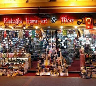 Alanya Shopping bei Nacht