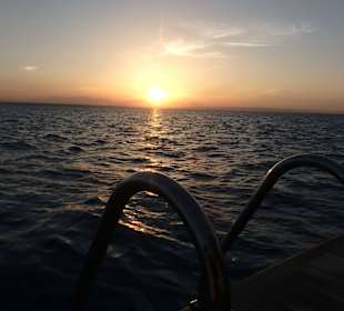 Sonnenuntergang auf dem roten Meer