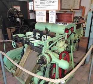 Ausstellung in der Remise der Windmühle Varel