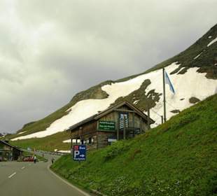 GG Museum Bau der Strasse