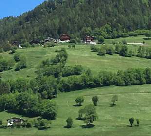 Löchlerhof von unten