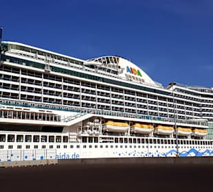 AIDA im Hafen