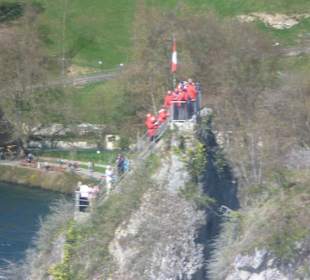 Der Aussichtsfelsen mitten im Rheinfall