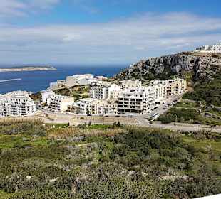 Von Der Kirche in Richtung Melieha Strand und Hotel