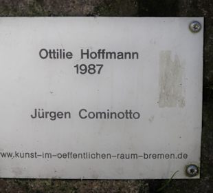 Infotafel am Denkmal