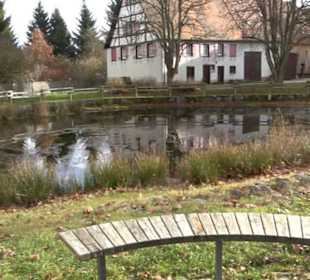 Hüle beim Dorfgemeinschaftshaus Bernloch