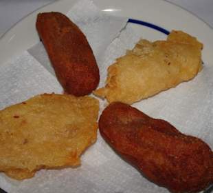 Frittierter Fisch vor dem Essen