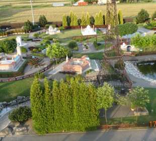 Park Miniatur widziany z koła młyńskiego