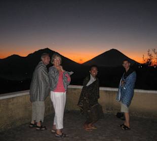 Sonnenaufgang am Mt. Batur mit Martin