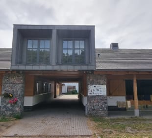 Stall und Ferienwohnung 
