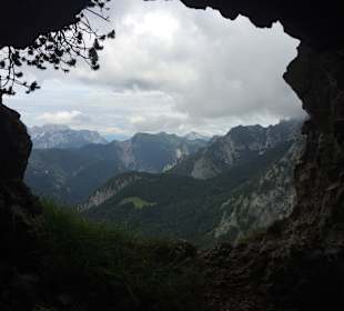 Blick aus kleiner Höhle