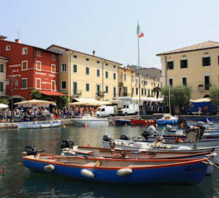 Hafenbecken in Lazise