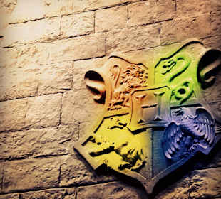 Hogwarts Crest