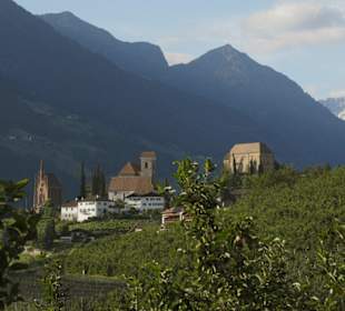 Schloss Schenna und Mausoleum