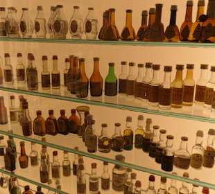 Bassano del Grappa: Poli Grappa Museum und Verkauf