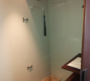 Kleiderschrank