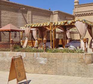 Bir Gumbaz Restaurant