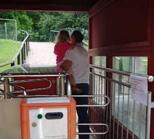 Kassenautomat am Eingang