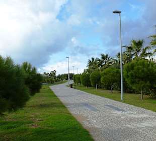 Schöne Strandpromenade