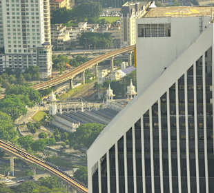 In der Blidmitte der Bahnhof