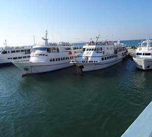 Ausfahrt aus dem Hafen