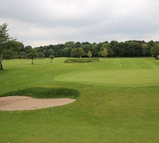 Durch Bunker geschützte Grüns