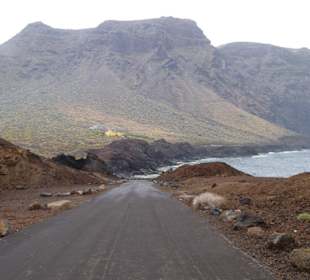 Straße zum Leuchtturm