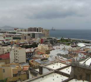Blick von Kathedrale Santa Ana zum Hafen