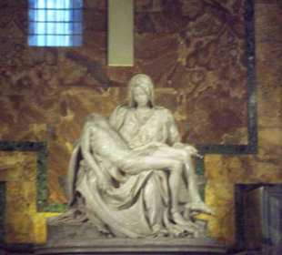La statua della "Pietà"