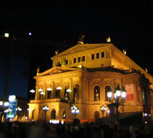 Die Alte Oper bei Nacht