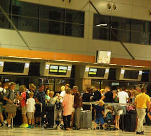 Abflugbereich Terminal II um 23Uhr